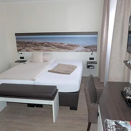 Ankerplatz-hotel Garni מלון